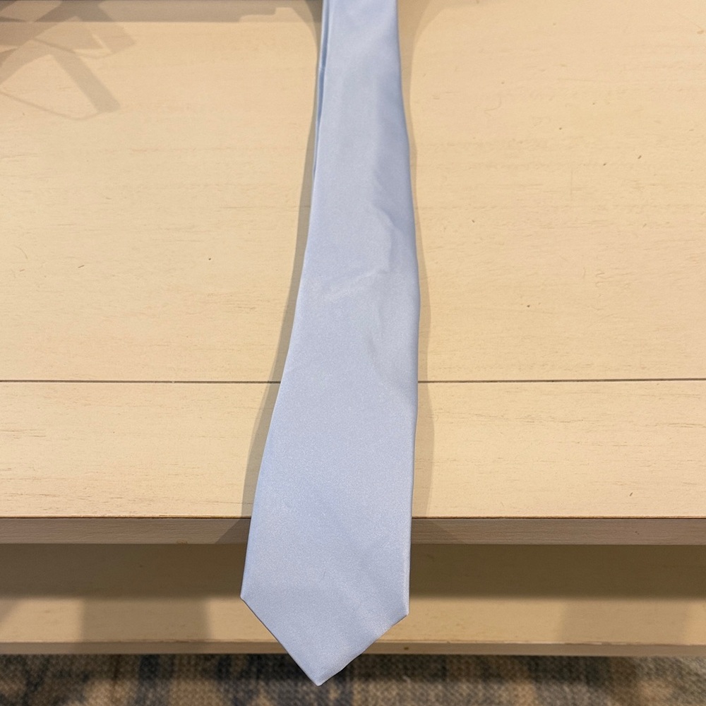 LIKE NEW! Light Blue Necktie PRONTO UOMO